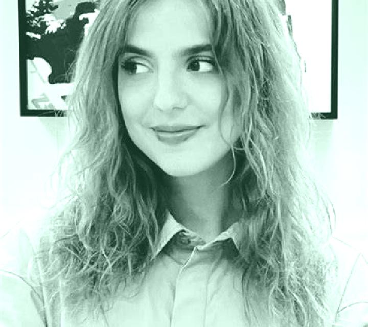 Abril Luna escort