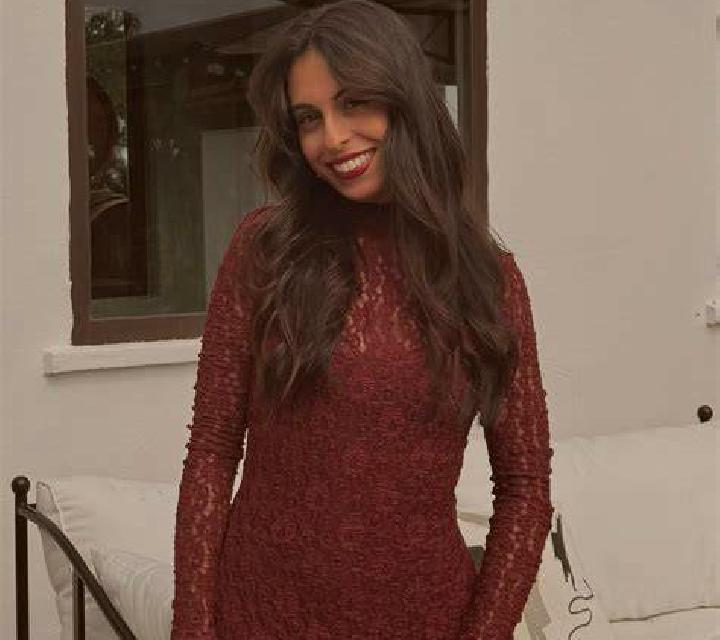 Adriana 3 Comillas escort
