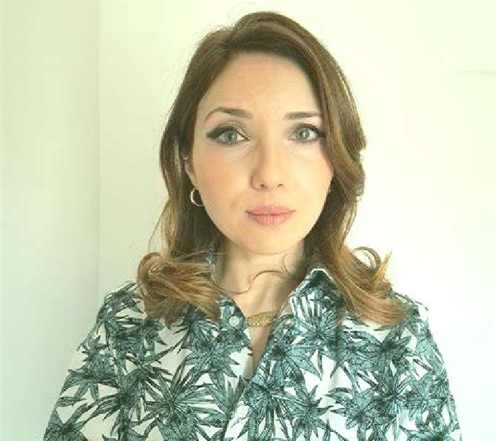 Adriana Chera escort