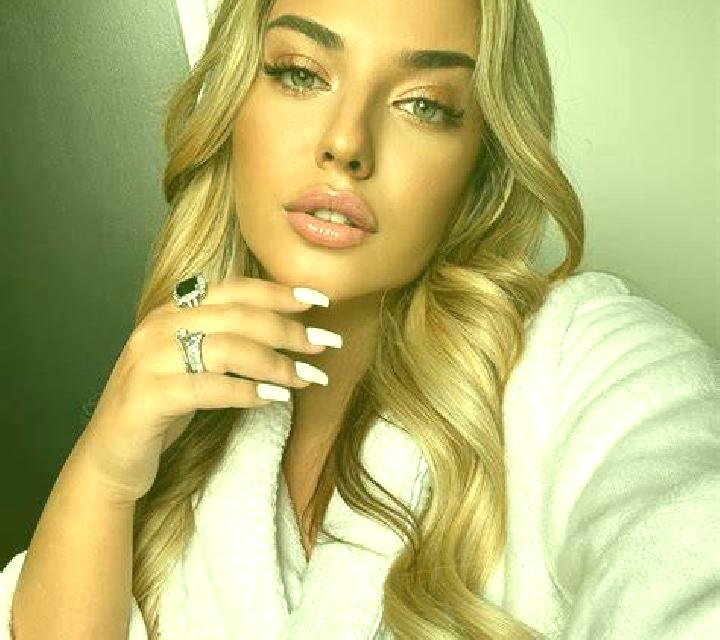 Aitana 3 Fort Pienc escort