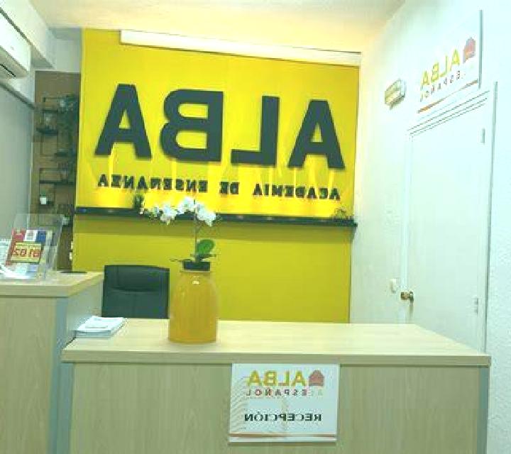 Alba 2 Muntanyola escort
