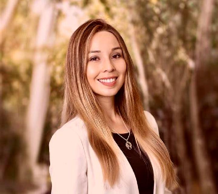 Alba Badolatosa escort