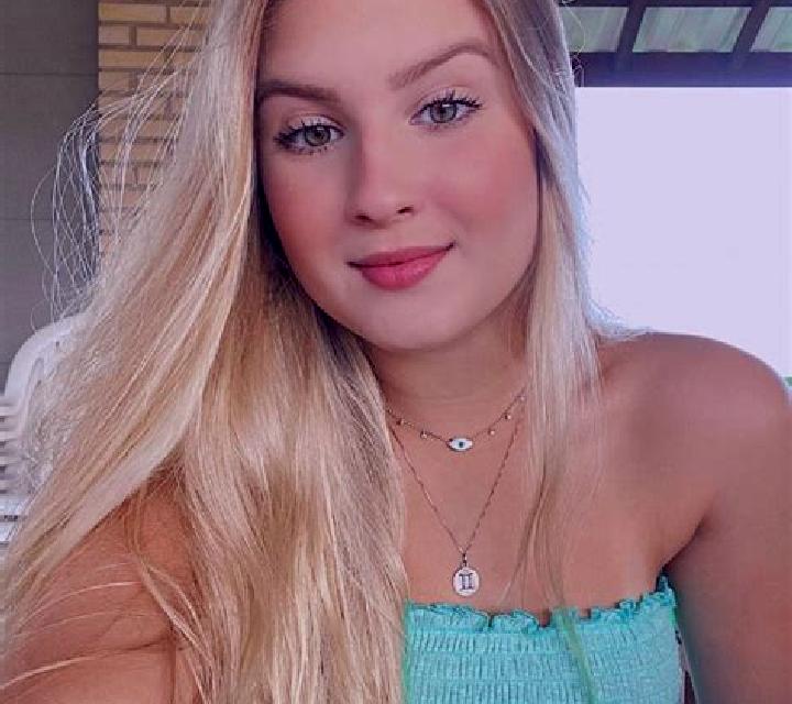 Amaya 3 Escarabajosa de Cabezas escort