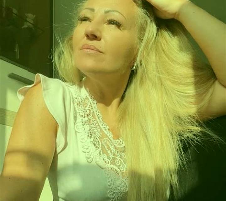 Andrea Villalba de los Llanos escort