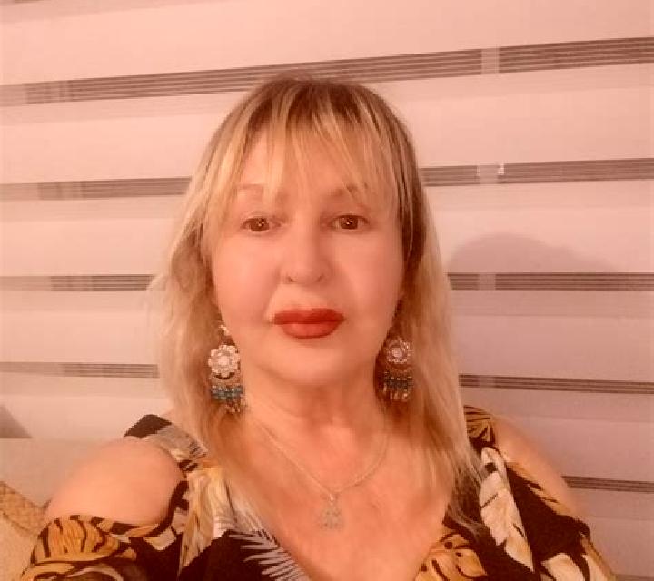 Antonella Monroyo escort
