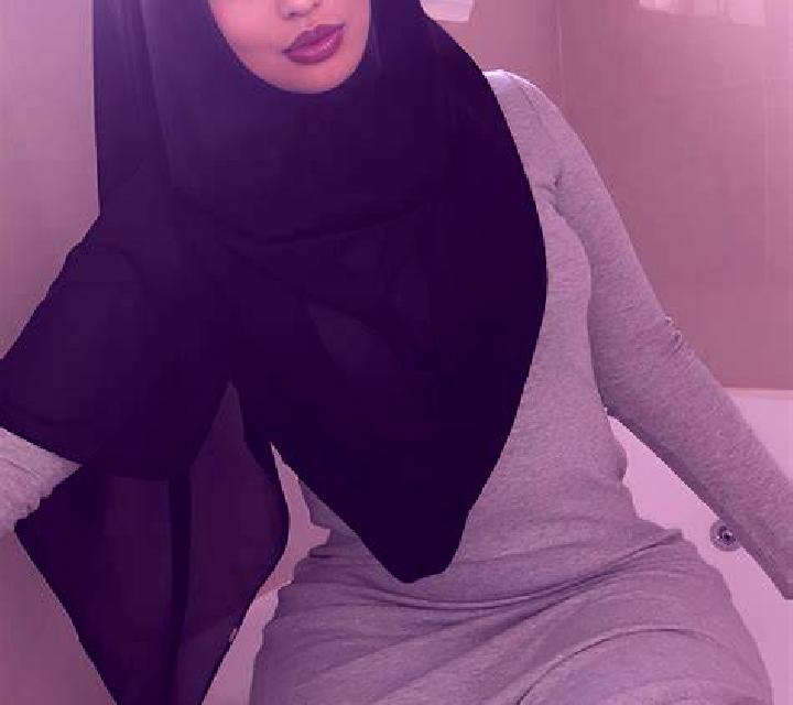 Carla Sufli escort