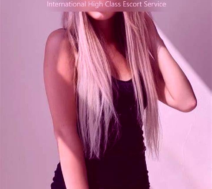 Carla Torralba de los Sisones escort