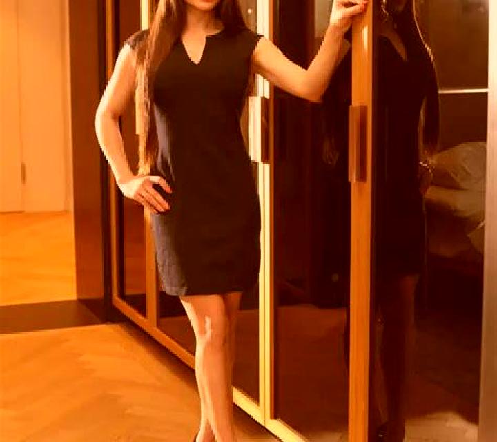 Carmen Mamolar escort