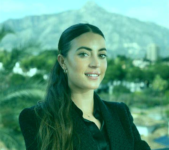 Cristina Oimbra escort