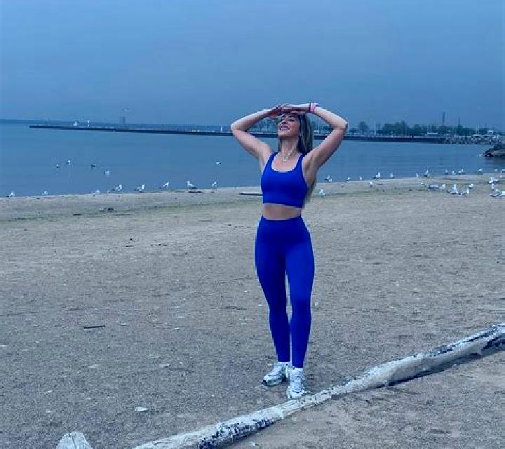 Elena Ontur escort