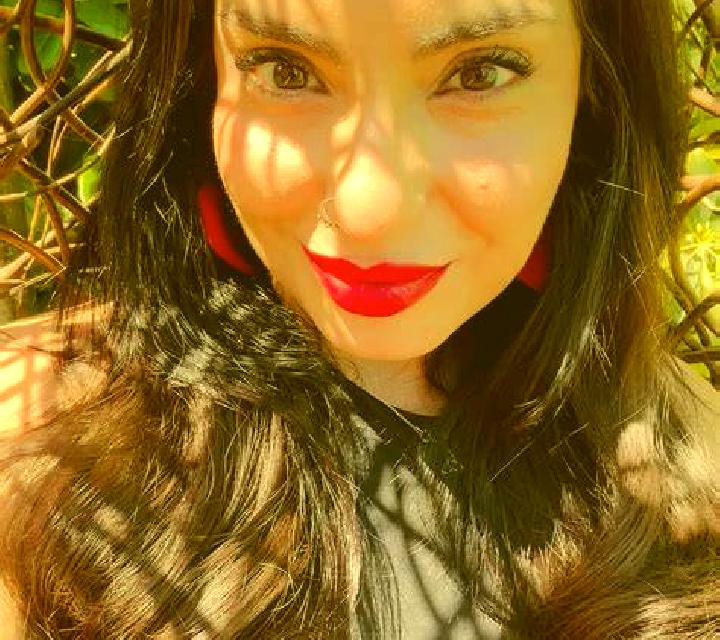 Elena Vinebre escort