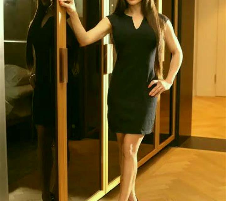 Emilia Onis escort