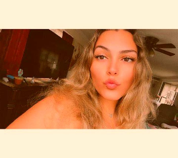 Isabela Cimballa escort