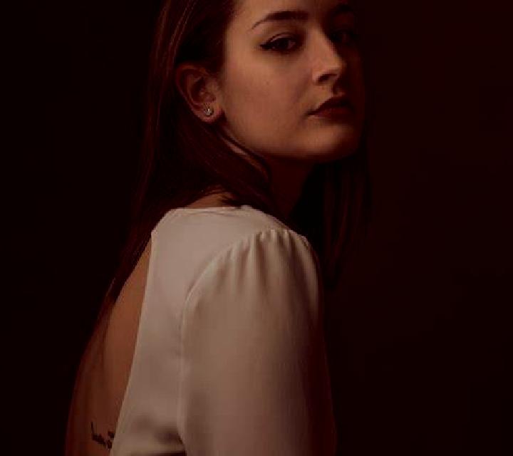 Jade Mas de Barberans escort