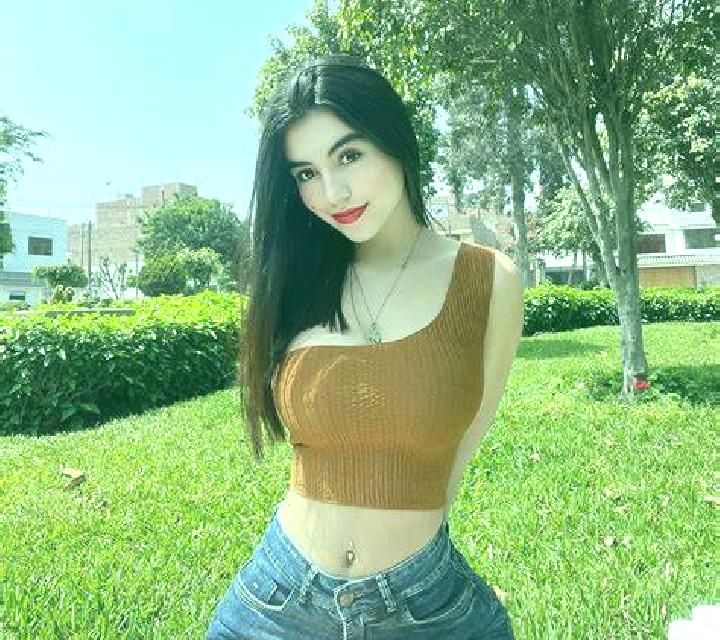 Josefina Bernardos escort