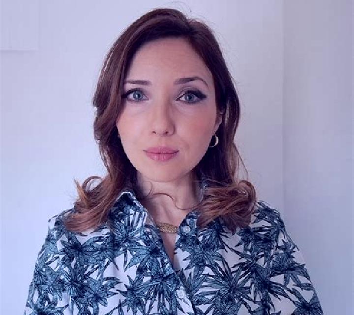 Julia 2 Llanes escort