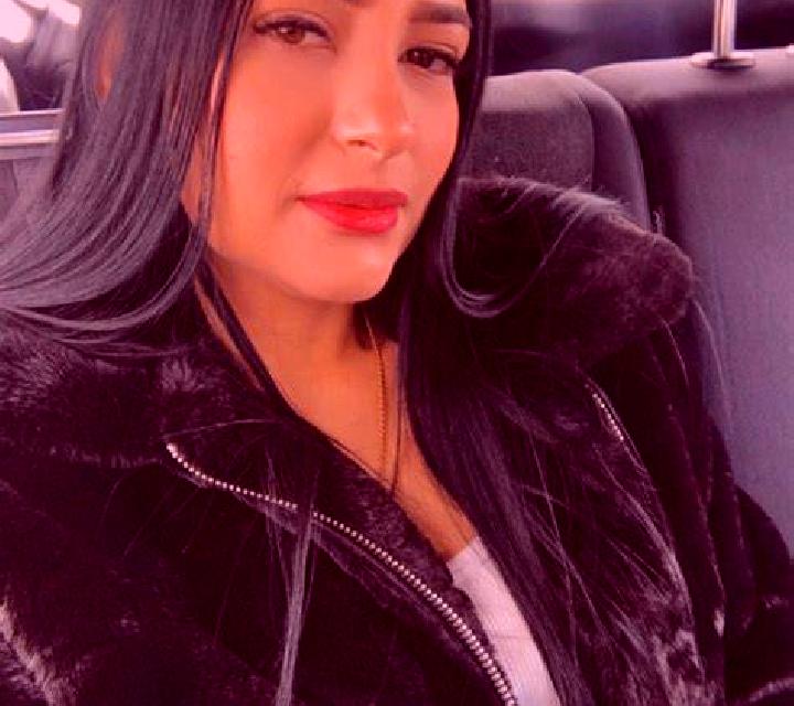 Julia 3 Una escort