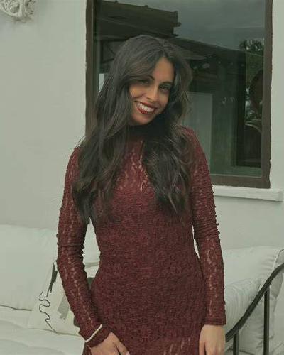 Julia 3 Urries escort