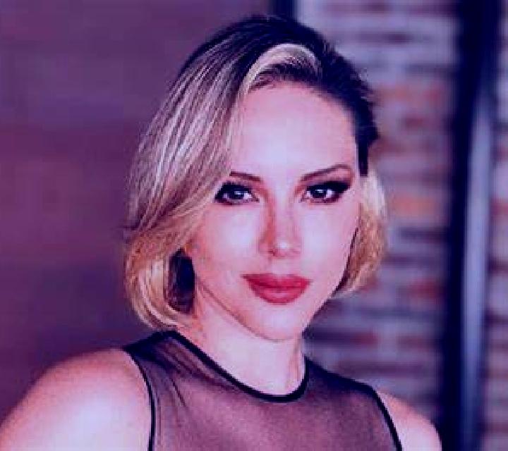 Julia Azuara escort