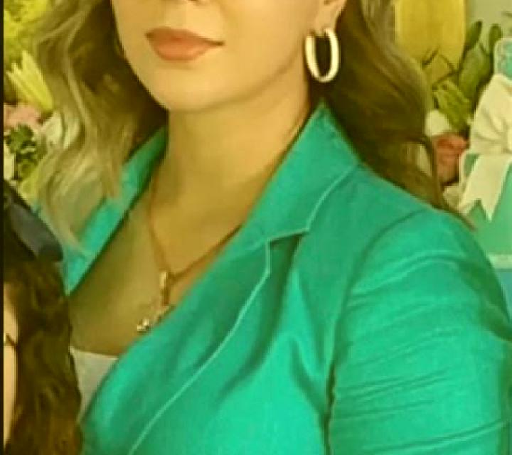 Julia Valdeverdeja escort