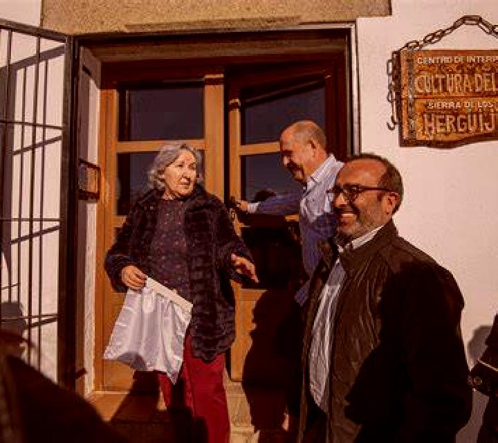 Julia Villadecanes escort