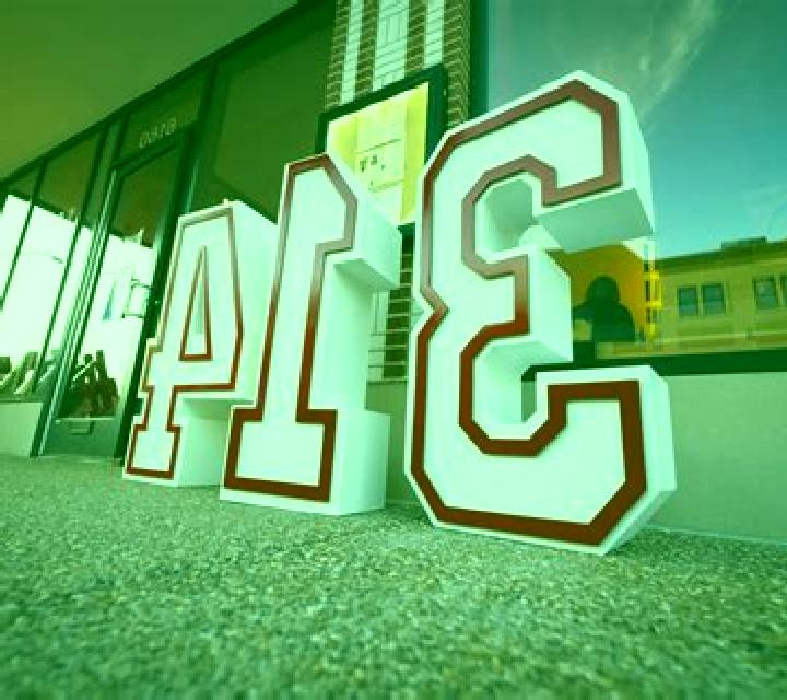 Lucía 3 Montarron escort