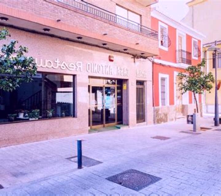 Lucía San Vicent del Raspeig escort