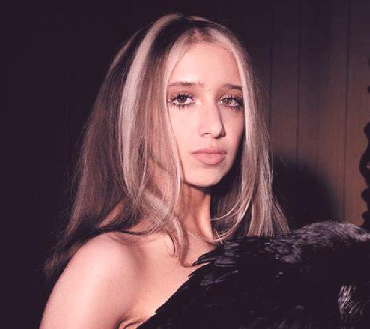 Manuela 3 Cea escort