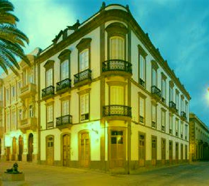 Manuela Obon escort