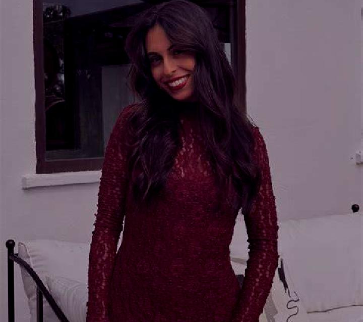 María Valderrebollo escort