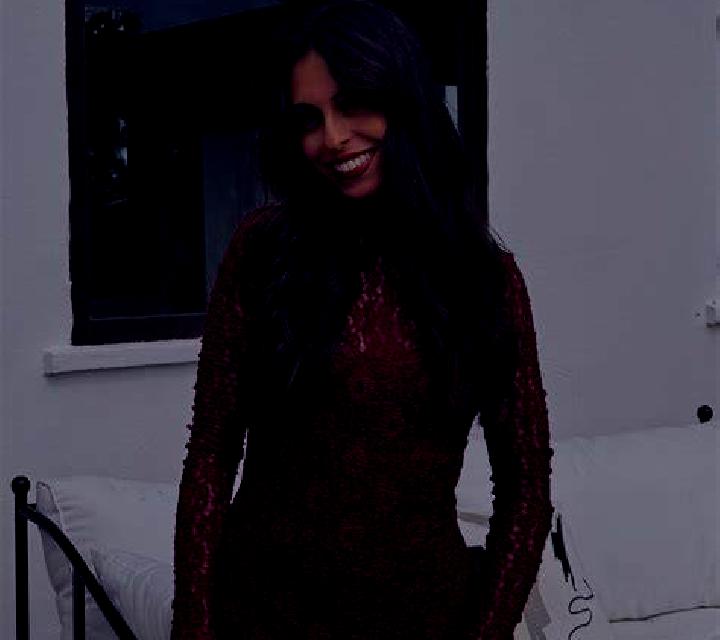 Mariana 2 Batea escort