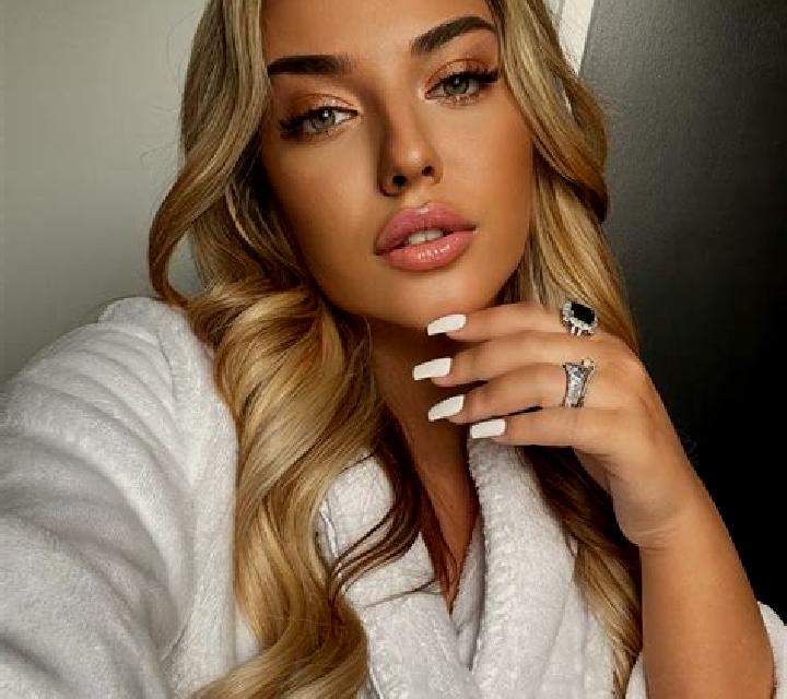 Mariana Alcorcon escort