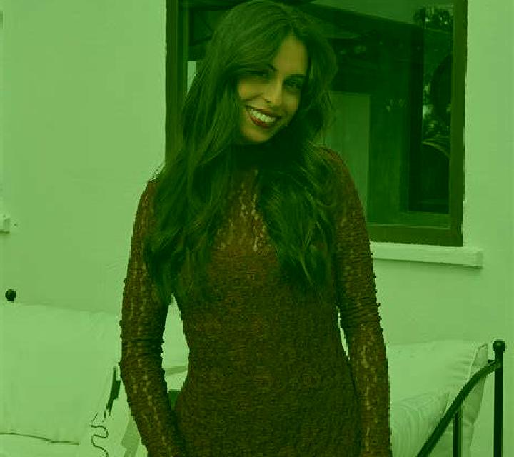 Mariana Cozar escort
