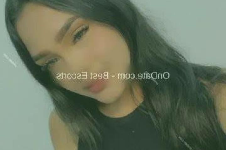 Marta Bunyola escort