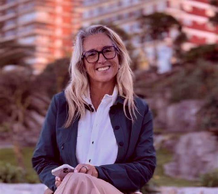 Marta Pedro Abad escort