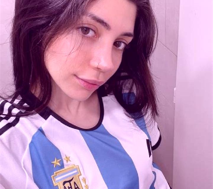 Martina Bareyo escort