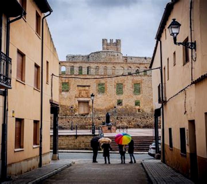 Miriam Sallent de Gallego escort