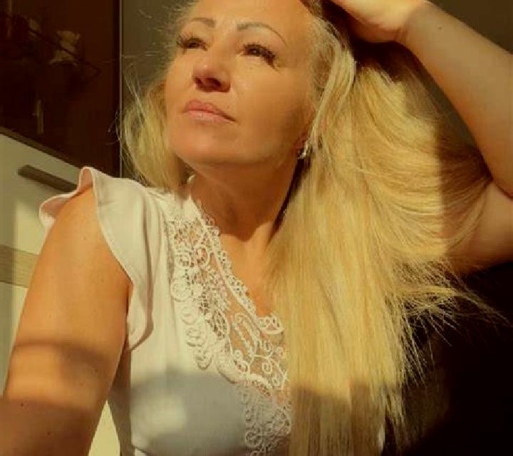 Miriam Santibanez de la Pena escort