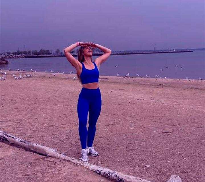 Nadia Gradefes escort