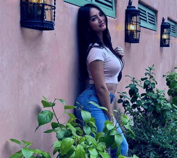 Nora 3 Zas escort