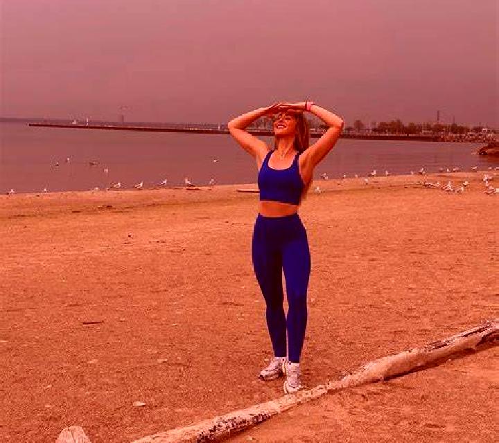 Nora Mao escort