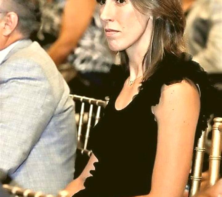 Nora Monsagro escort