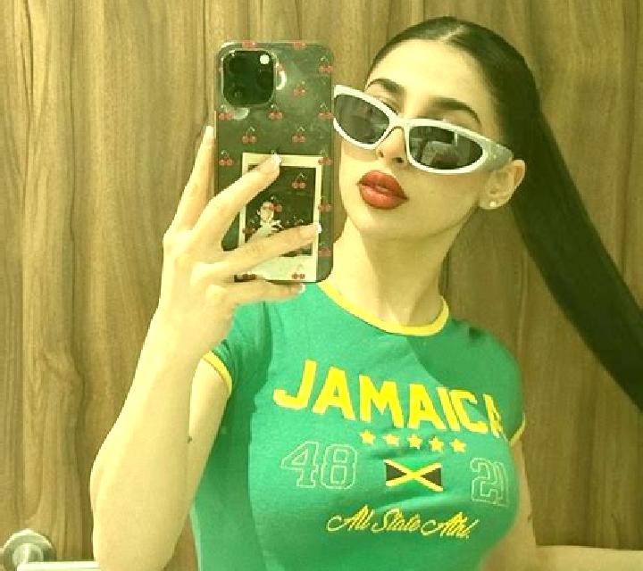 Olivia Paredes de Escalona escort