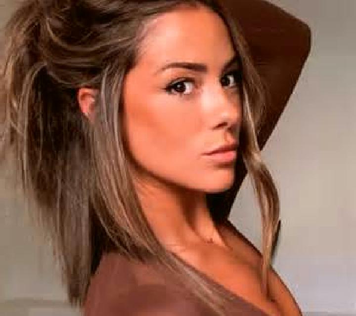 Paula Polentinos escort