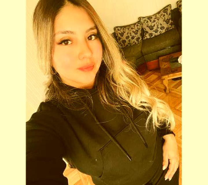 Paula Retiendas escort