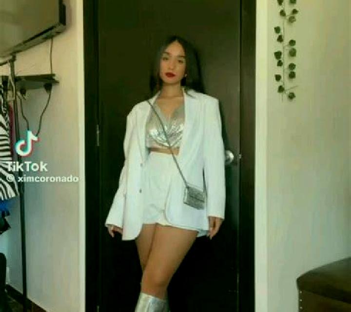 Paula Subirats escort