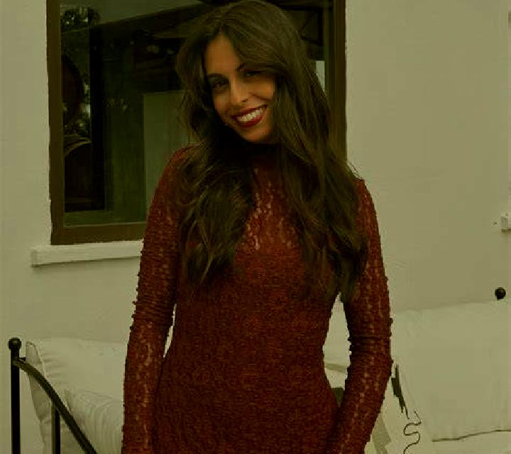 Paula Vizmanos escort