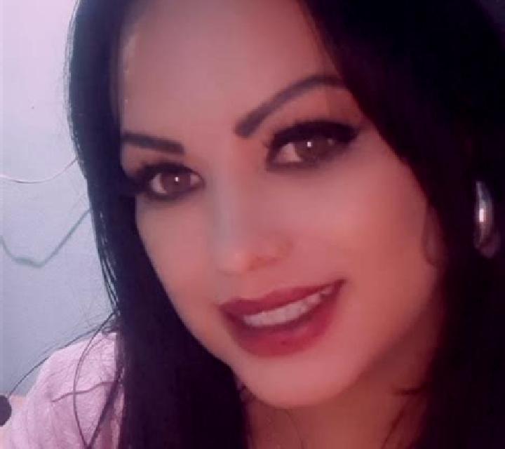Renata 3 Chera escort