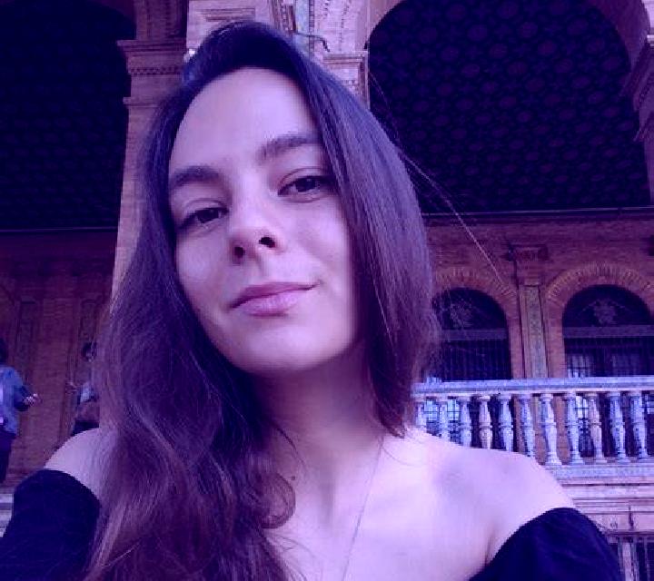 Renata 3 Estellencs escort