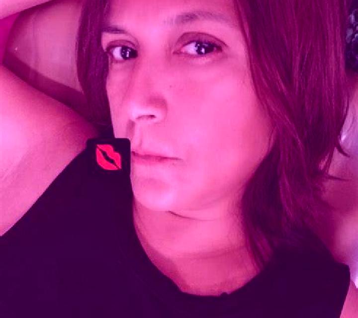 Renata 3 Llica d Amunt escort